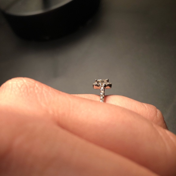 Diamond Ring - Picture 7 of 7